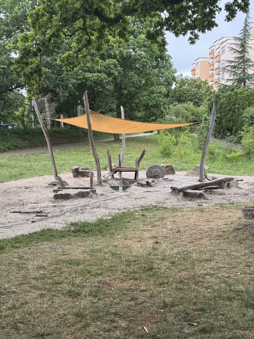 Spielplatz Römergräbern Tübingen - Galeriebild 1