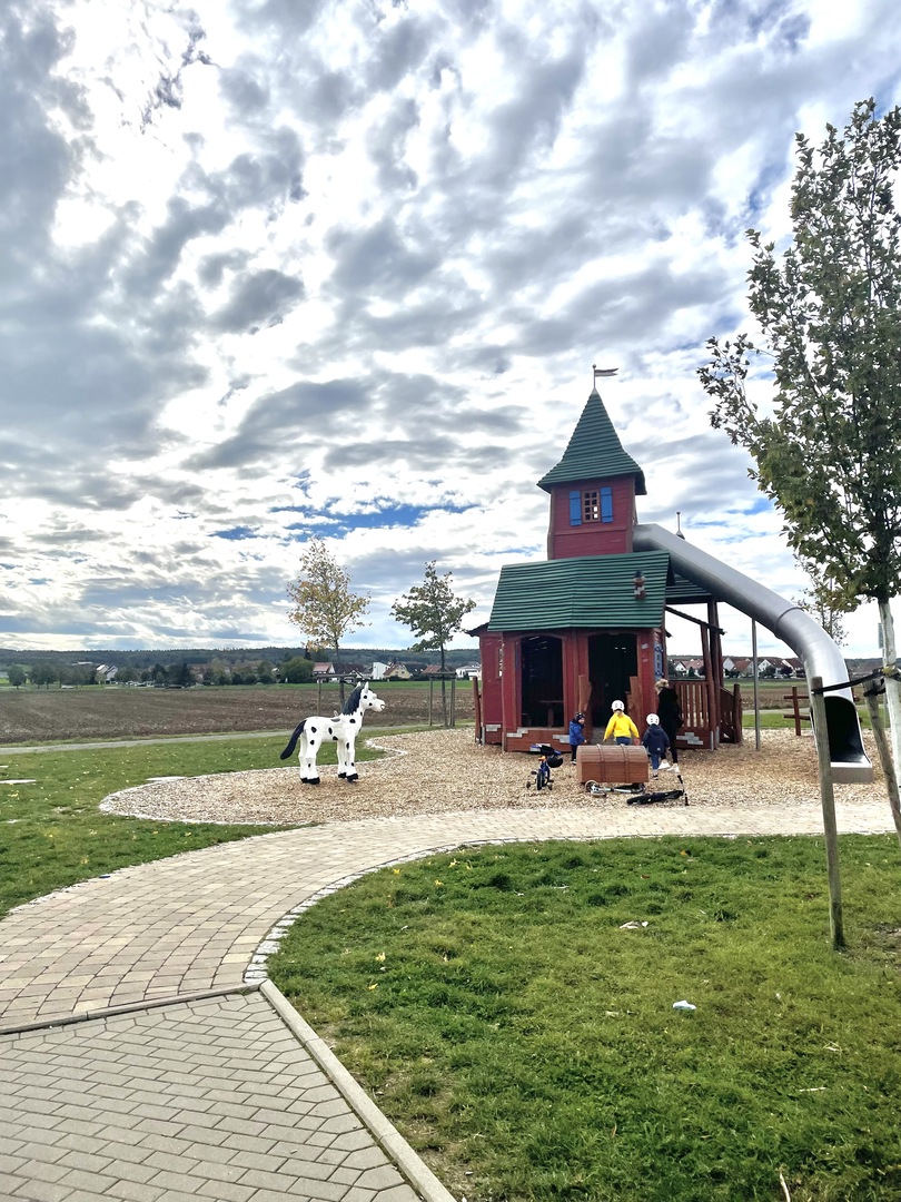 Pipi Langstrumpf Spielplatz - Holzgerlingen - Galeriebild 3