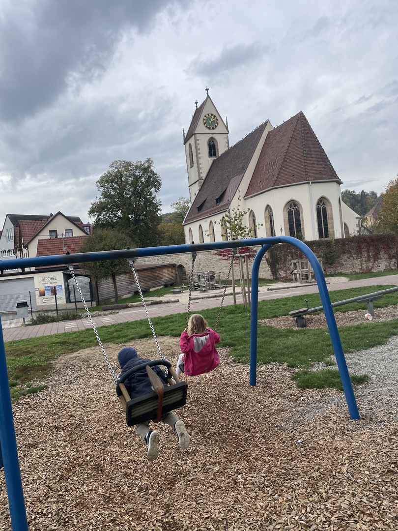 Spielplatz Gäsegarten Neckartenzlingen - Galeriebild 1