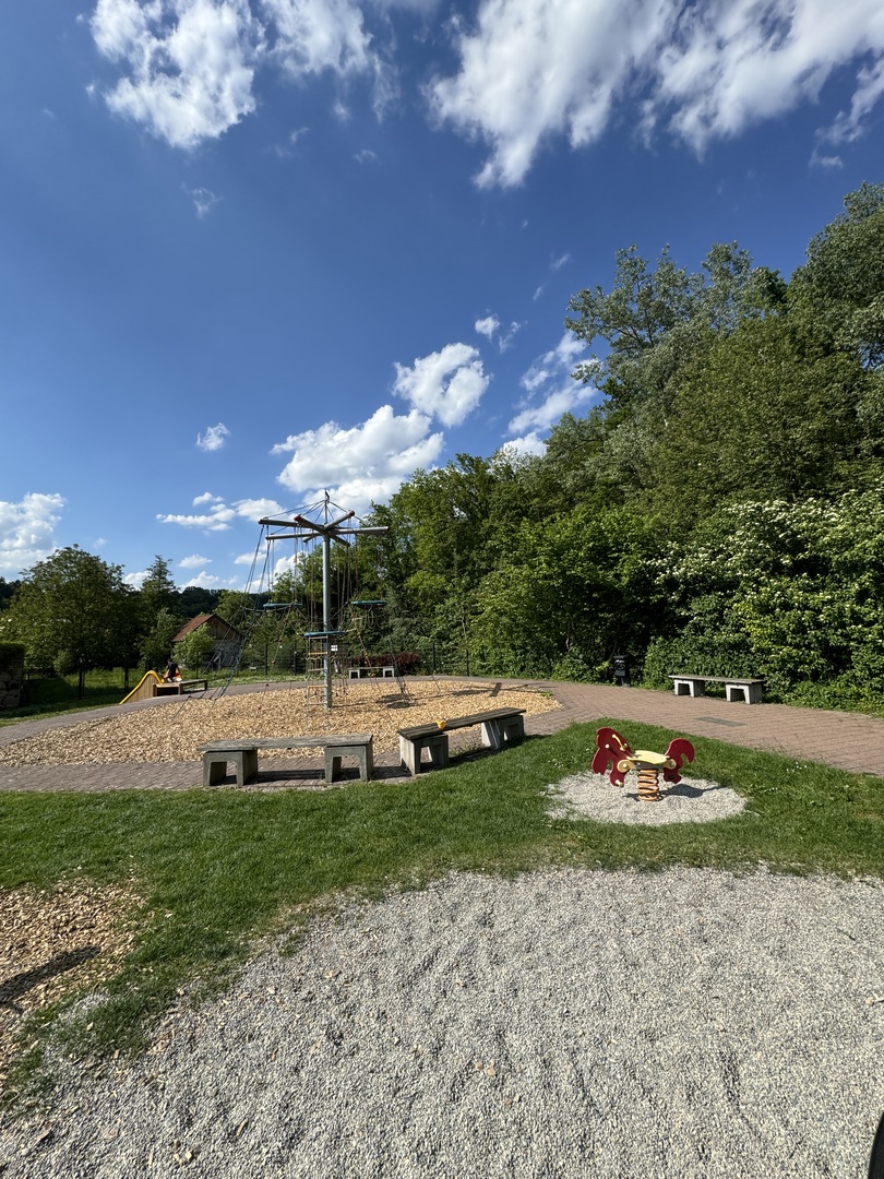 Spielplatz Gäsegarten Neckartenzlingen - Galeriebild 2
